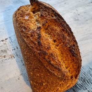 Spelt zuurdesembrood